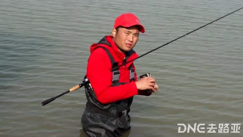 DNE去路亚 麦子破军作钓海鲈初体验 [视频]