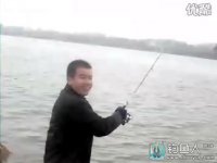 吴岭水库钓起9.6斤的翘嘴白 [视频]
