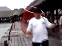 泰国小伙船钓竿岸钓 强攻鲶鱼 [视频]