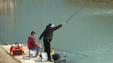 《就这样钓鱼》河道钓冬鲫 冬季流水如何钓鲫鱼 [视频]