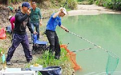春季野钓鲫鱼的线组配置、饵料、钓法解析