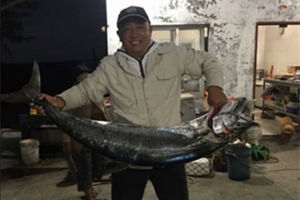 珠海庙湾岛深海海竿船钓马鲛鱼之旅 [视频]