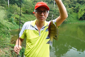淡水路亚之水库亮片钓罗非鱼与大蓝刀 [视频]