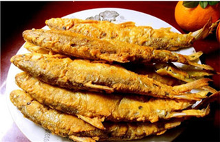 鱼滋渔味：香酥白条鱼