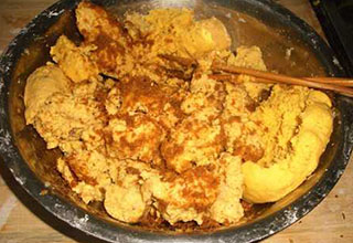 钓鱼高手自制鲢鳙饵料的实践与探索