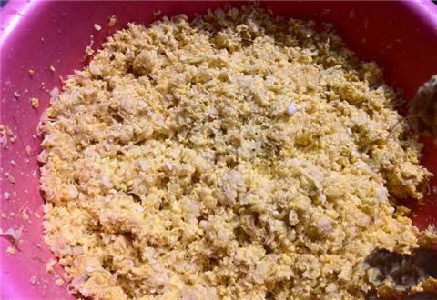 自制饵料时如何用基础饵料开饵?