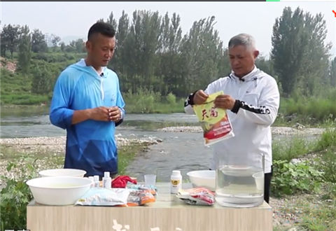 钓饵大讲堂第19期  糗鱼偷鱼饵料搭配 [视频]