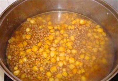 秋季钓大鲤鱼饵料、窝料配方,赶紧拿去上鱼