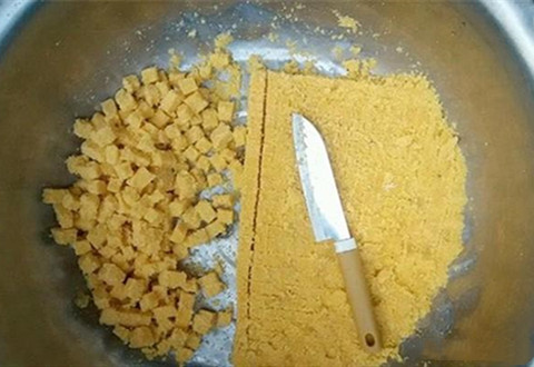野钓鲤鱼必杀饵料配方，香甜可口，不愁钓不到鱼