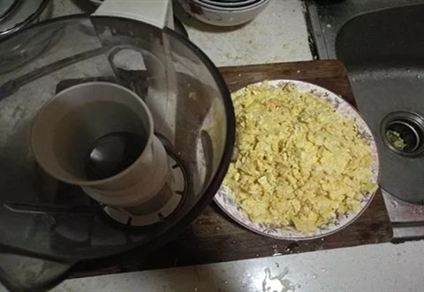 野钓草鱼必杀饵料配方,不闹小鱼,专钓大鱼