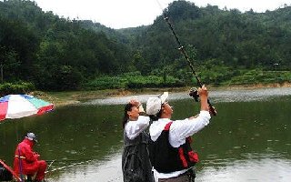 气候多变的时候应如何选择出钓时机