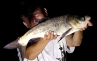 筏钓江湖第一季02期 初战鄱阳湖（上）夜钓大鲢鳙 [视频]