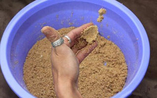散炮饵开制方法与垂钓运用技巧