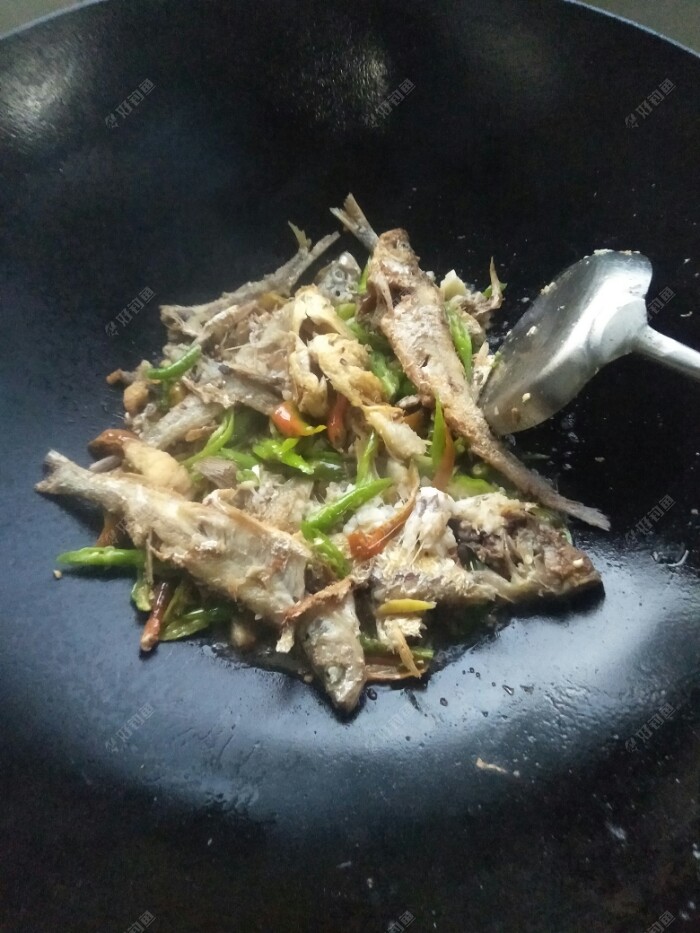 白条翘嘴一家亲,错失大翘遭打劫