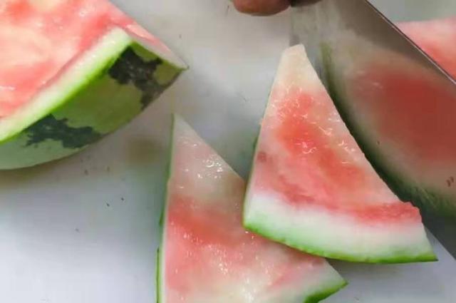 热天有这尿性饵,草鱼接二连三的上