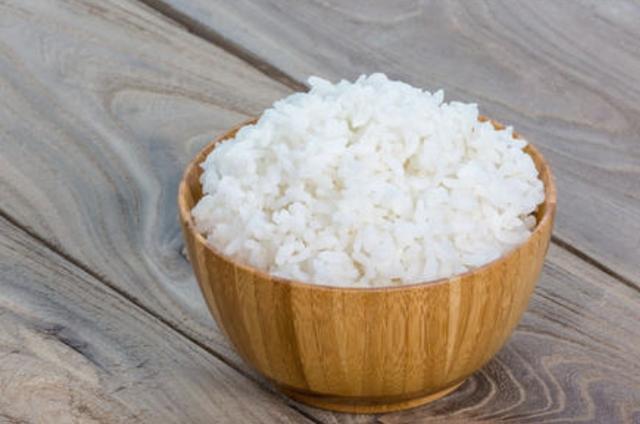 米饭粒钓鲫鱼要不要加工?如何用米饭钓鲤鱼和草鱼