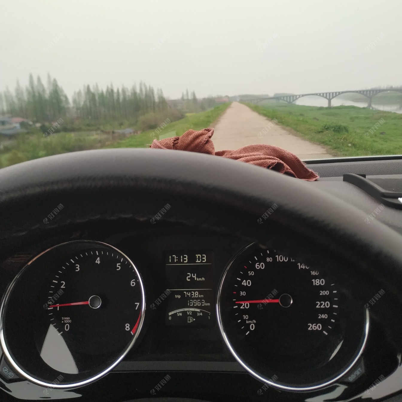 独钓虎渡河 换窝擒板鲫
