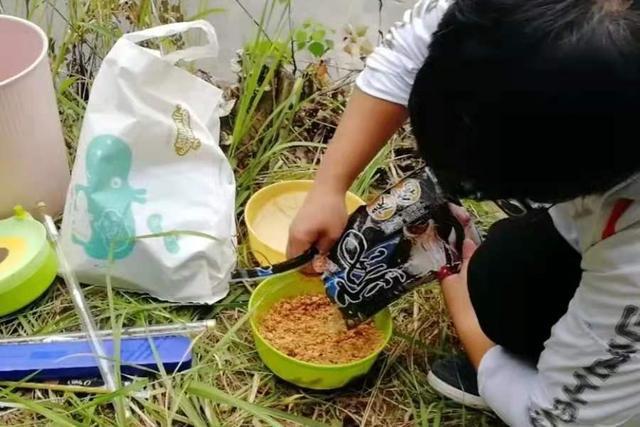 头一次用这鲤鱼饵就过了瘾,据说高手们都偷偷尝试