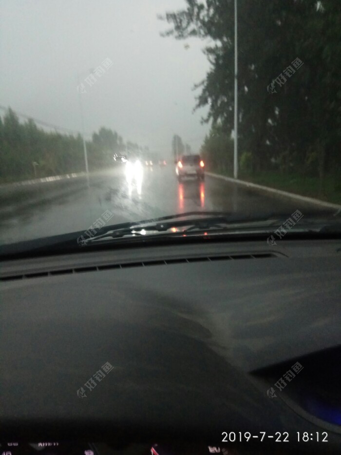 雨天出钓,白条来报道